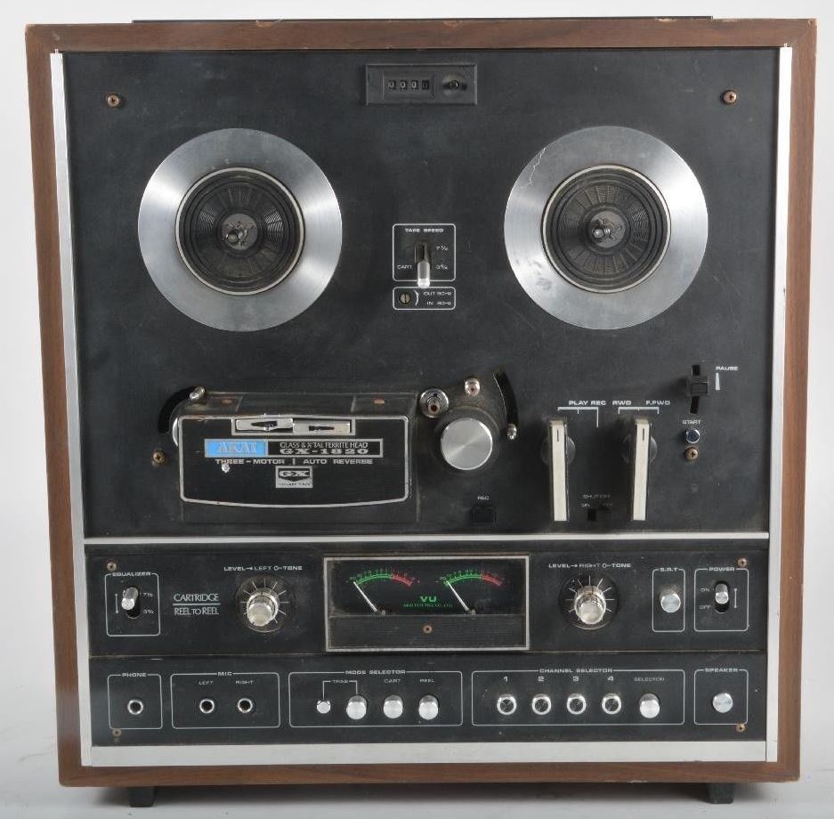 Akai GX-1820