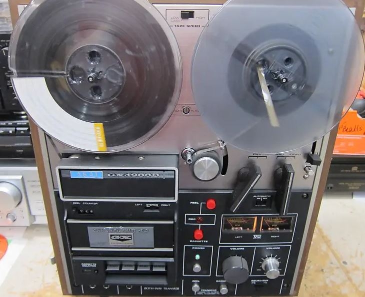 Akai GX-1900D