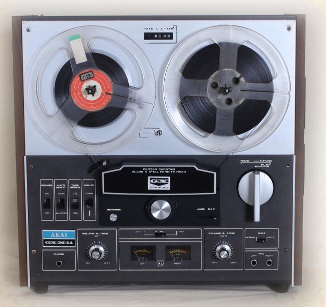 Akai M-11