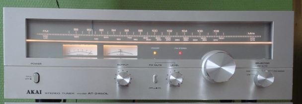 Akai AT-2450L