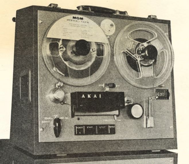 Akai 33 D