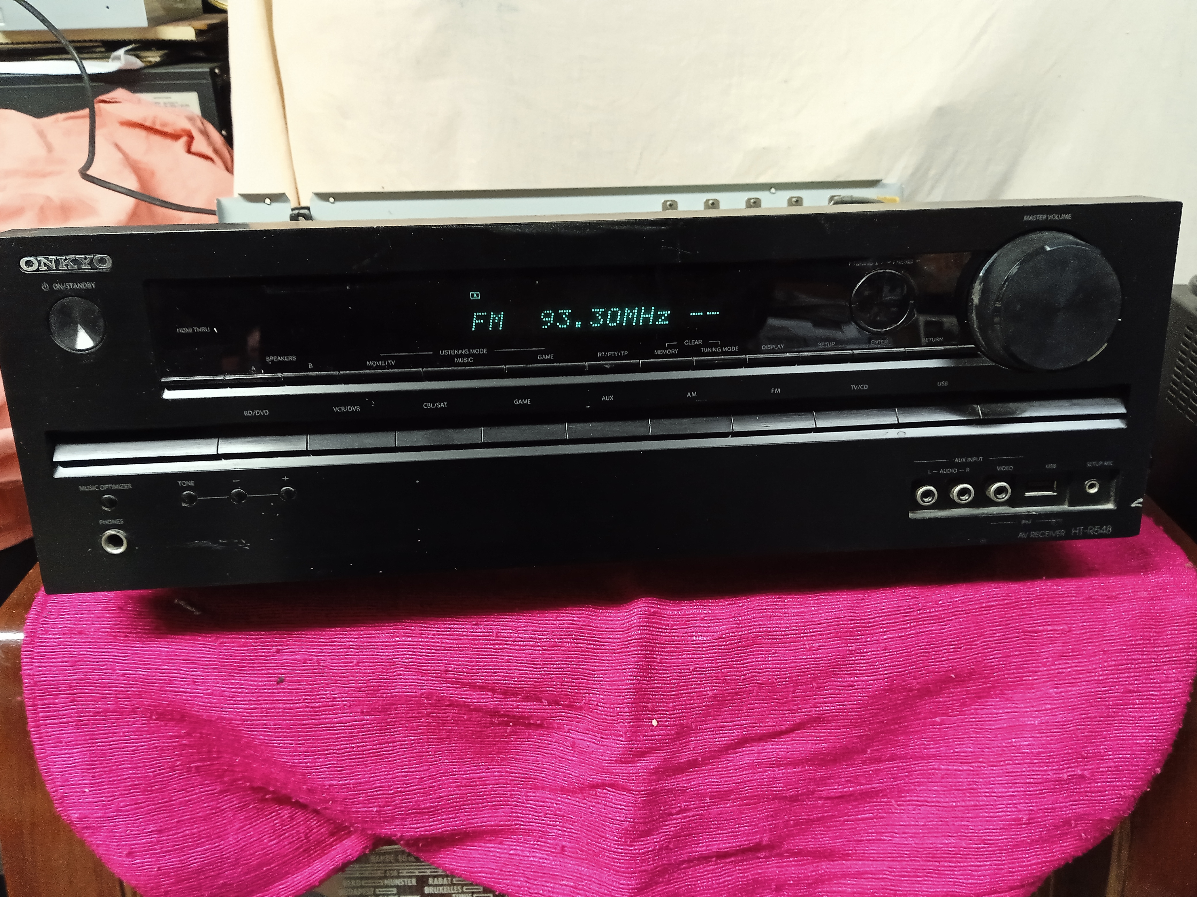 Onkyo HTR 548