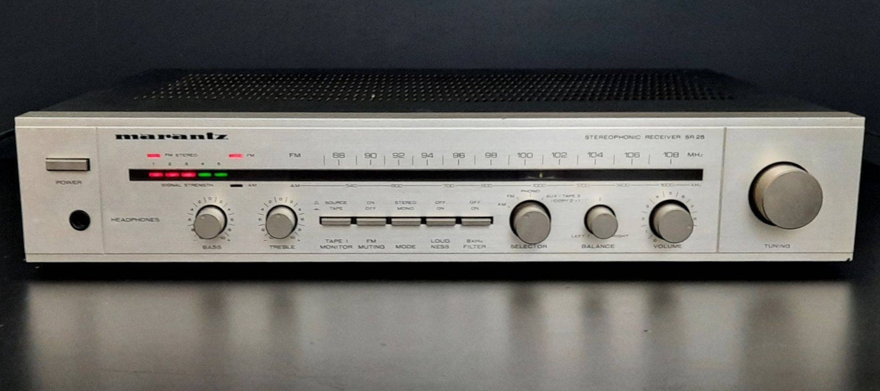 Marantz SR 25