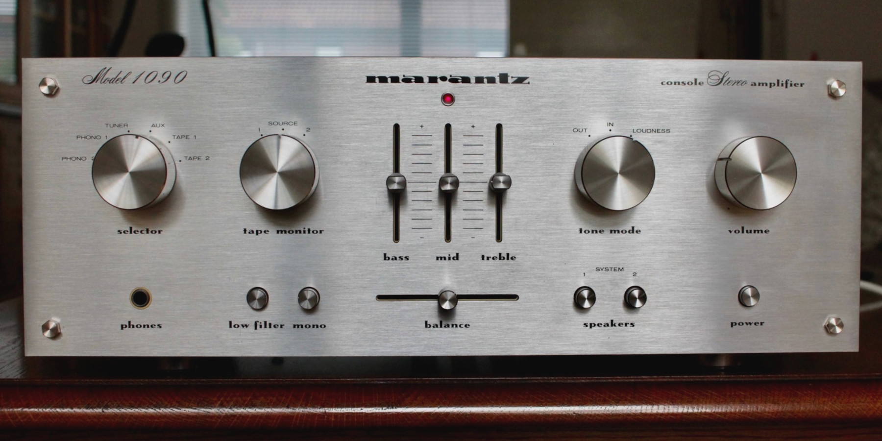 Marantz 1090