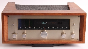 Version avec coffret noyer WC-1