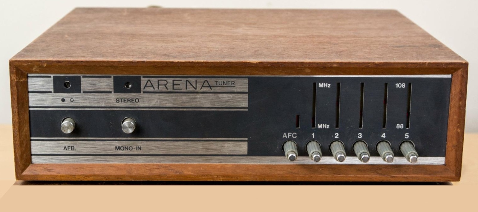 Arena   -   dès 1971 Rank Arena F 211 Tuner