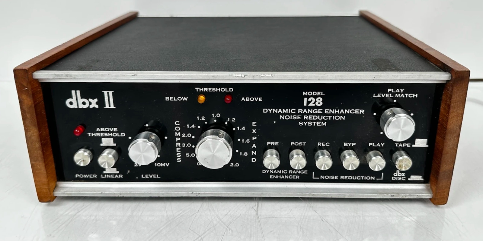 DBX 128 Dynamic range enhancer