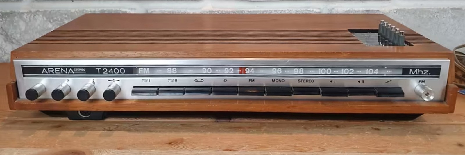 Arena   -   dès 1971 Rank Arena T 2400