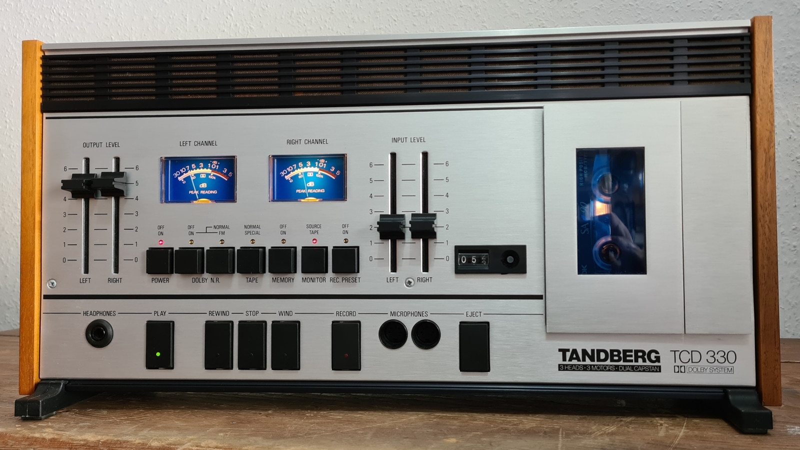 Tandberg TCD 330