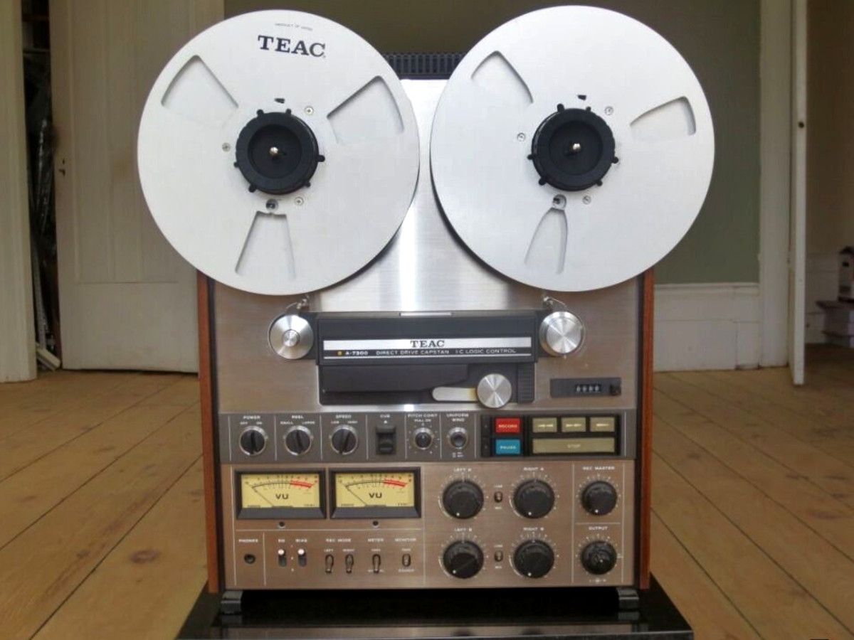 Teac A-7300