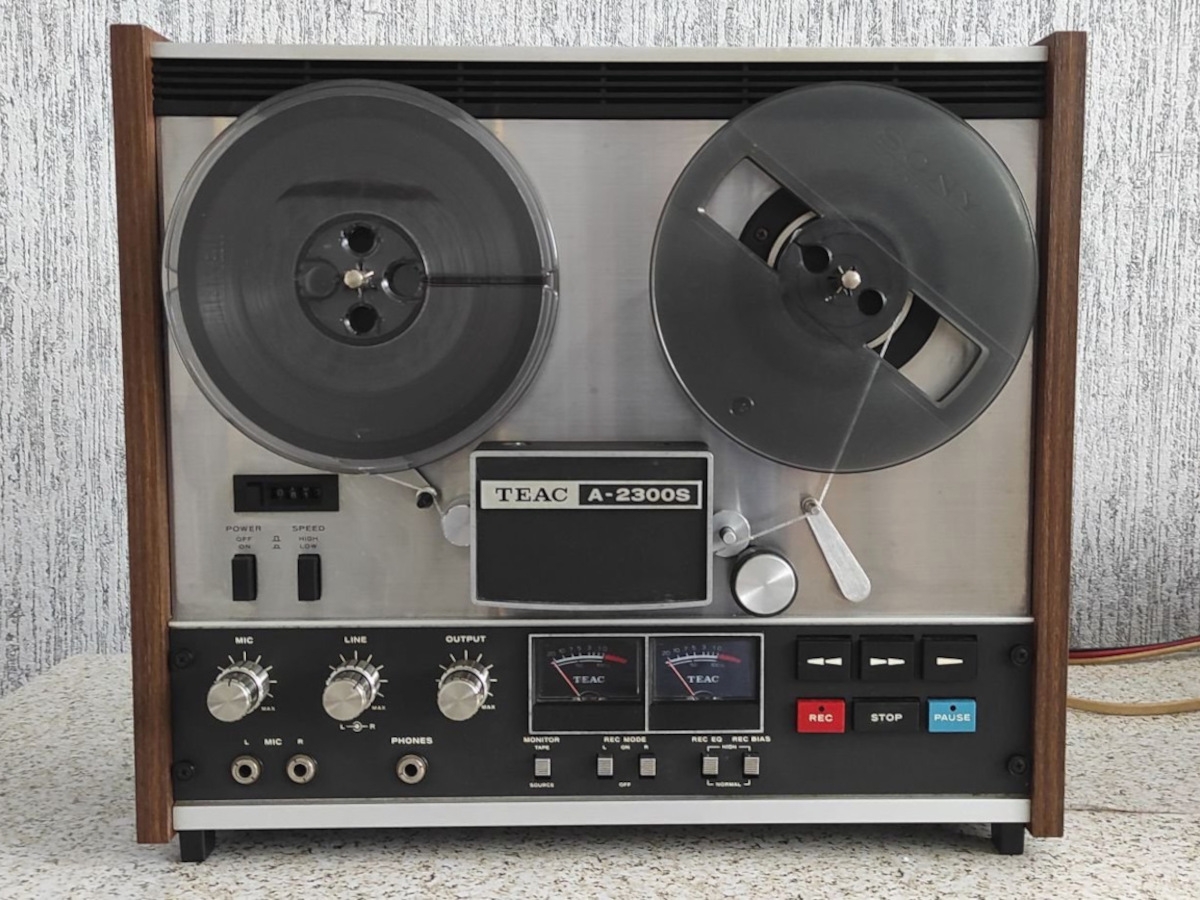 Teac A-2300 S