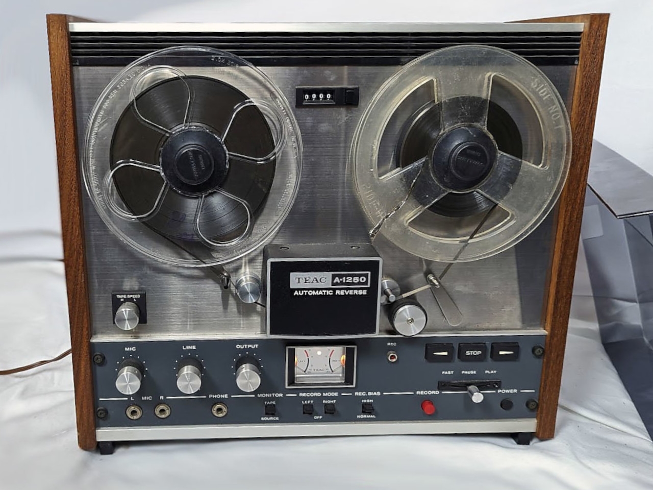 Teac A-1250