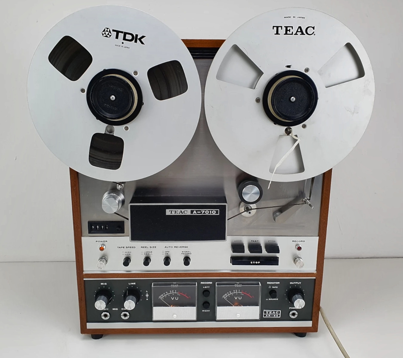 Teac A-7010