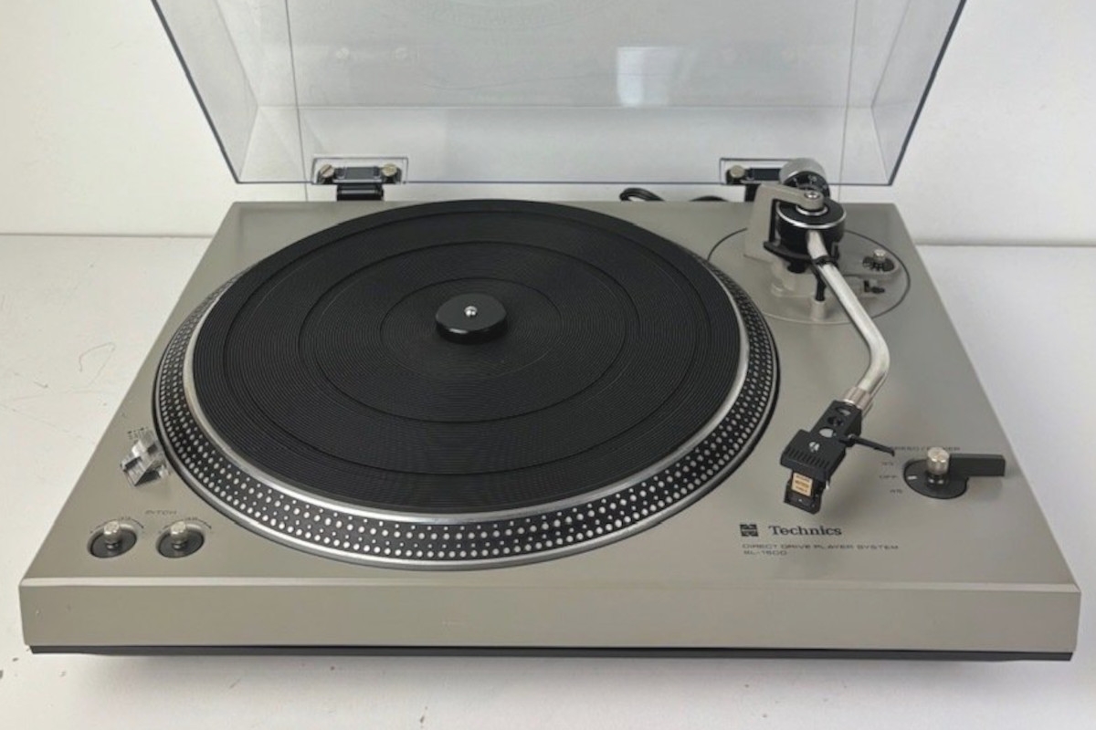 Technics SL-1500 / SL-1510