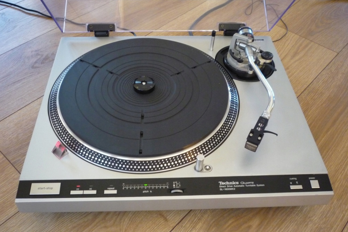 Technics SL-1600 MK2 / SL-1610 MK2
