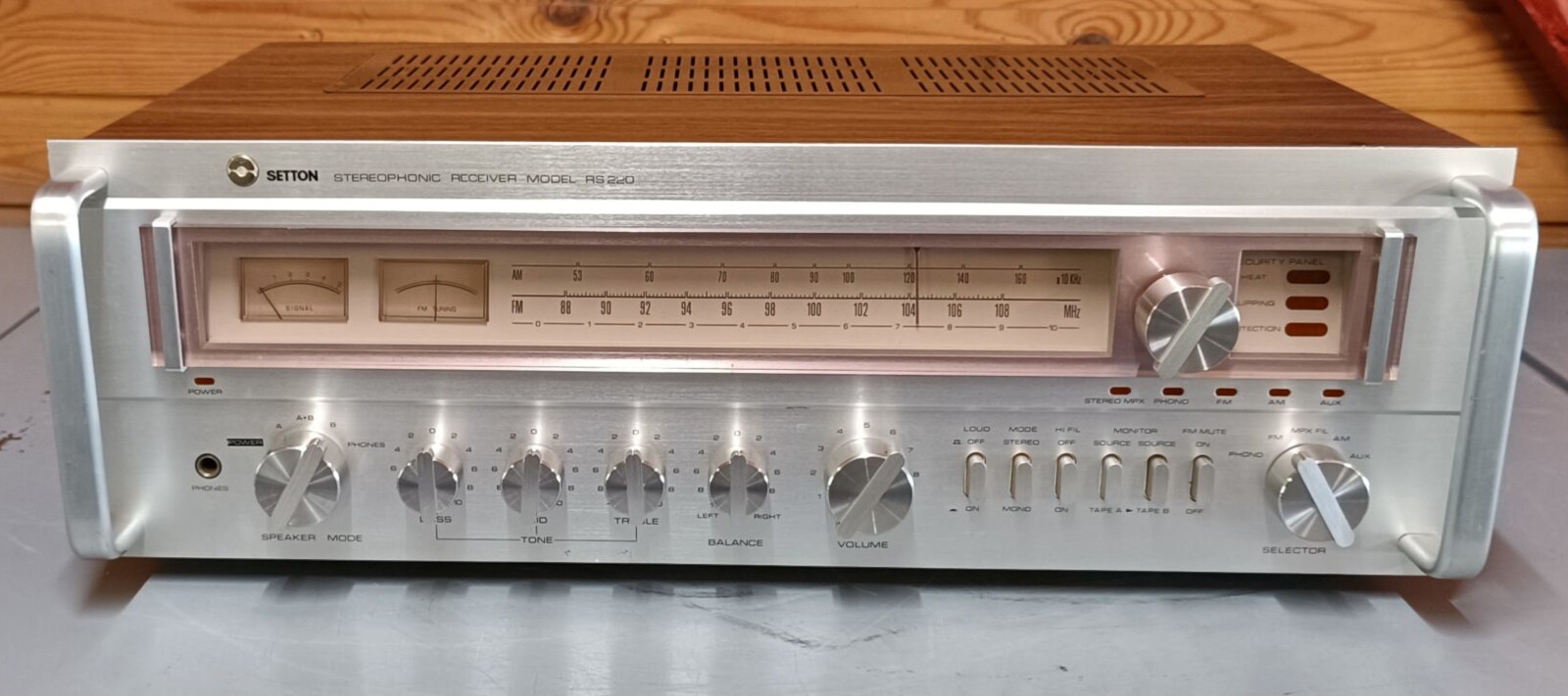 Setton RS 220