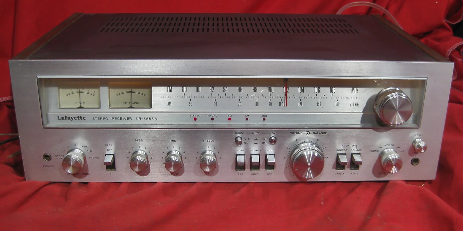 Lafayette USA LR-5555