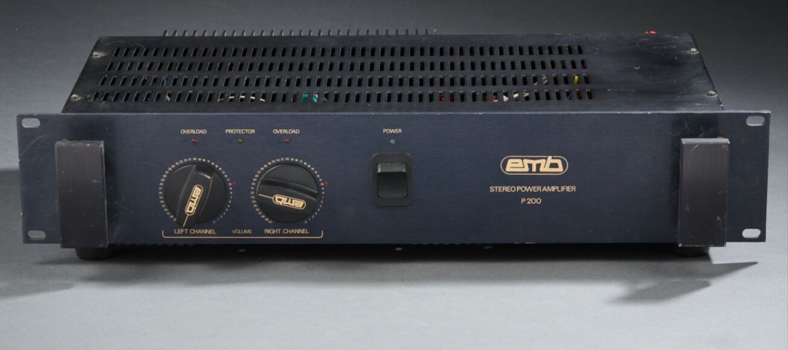 EMB P 200
