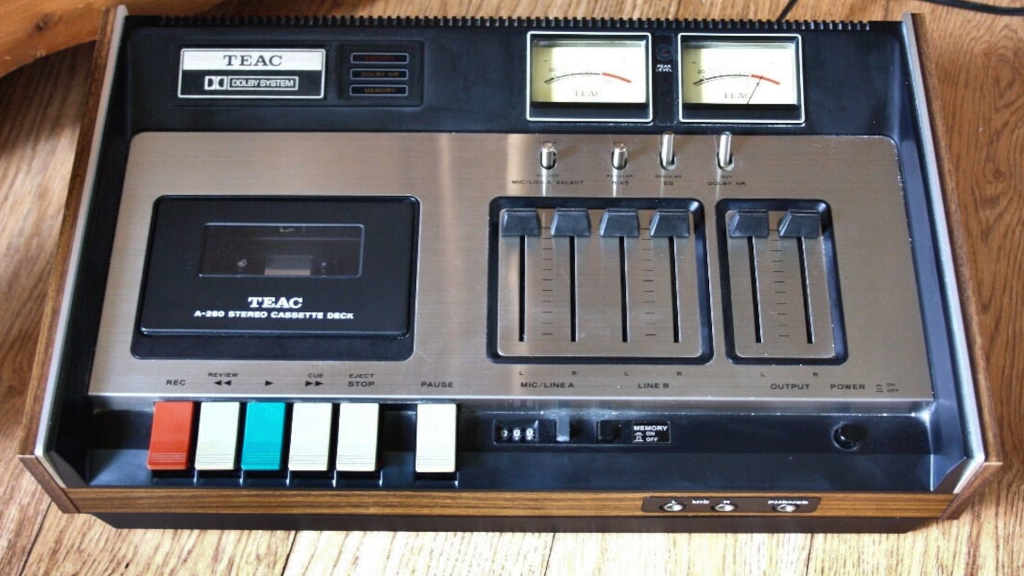 Teac A-260