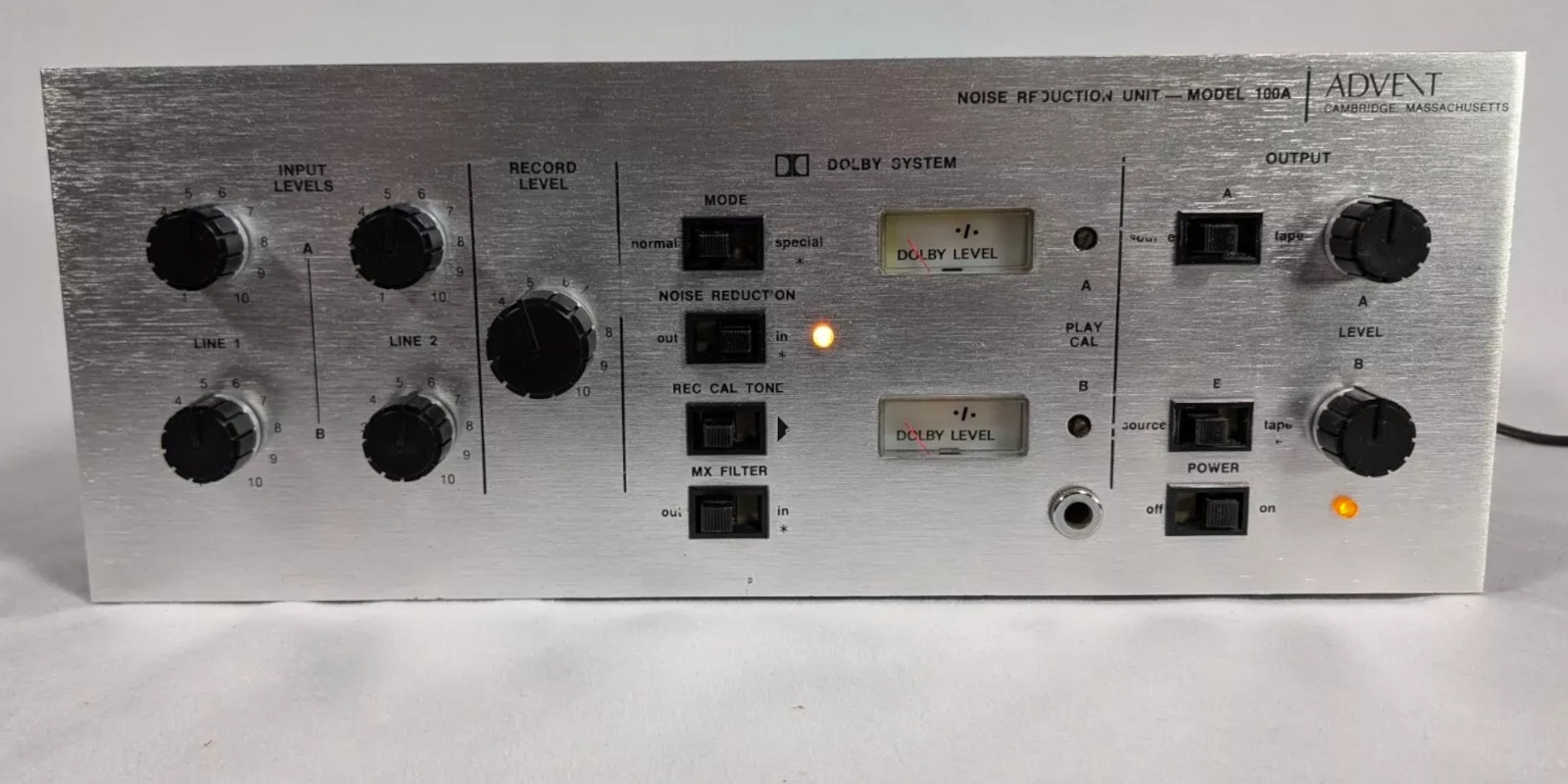 Advent 100 A Dolby Noise Reduction Unit