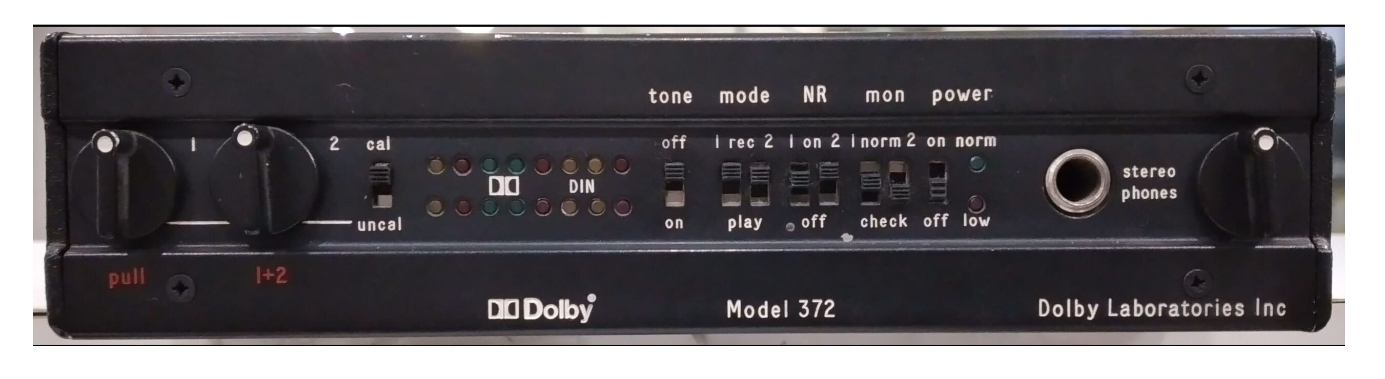 Dolby 372