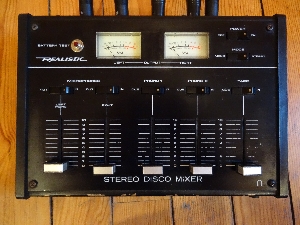 Realistic Stereo Disco Mixer Type 32-1100A