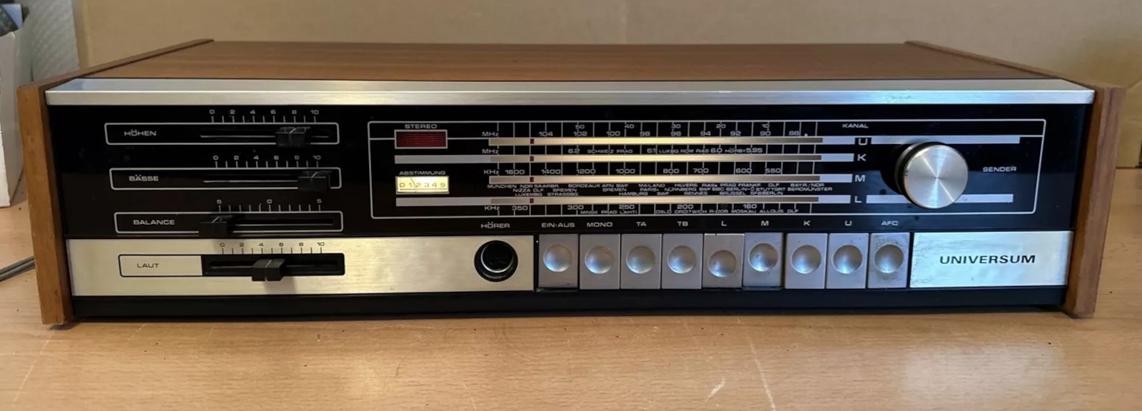 Quelle - Universum VT 2343