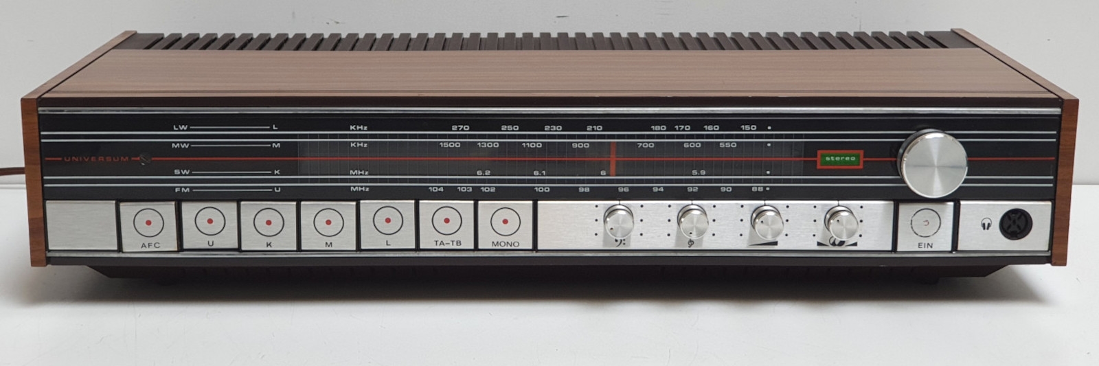 Quelle - Universum VT 5526