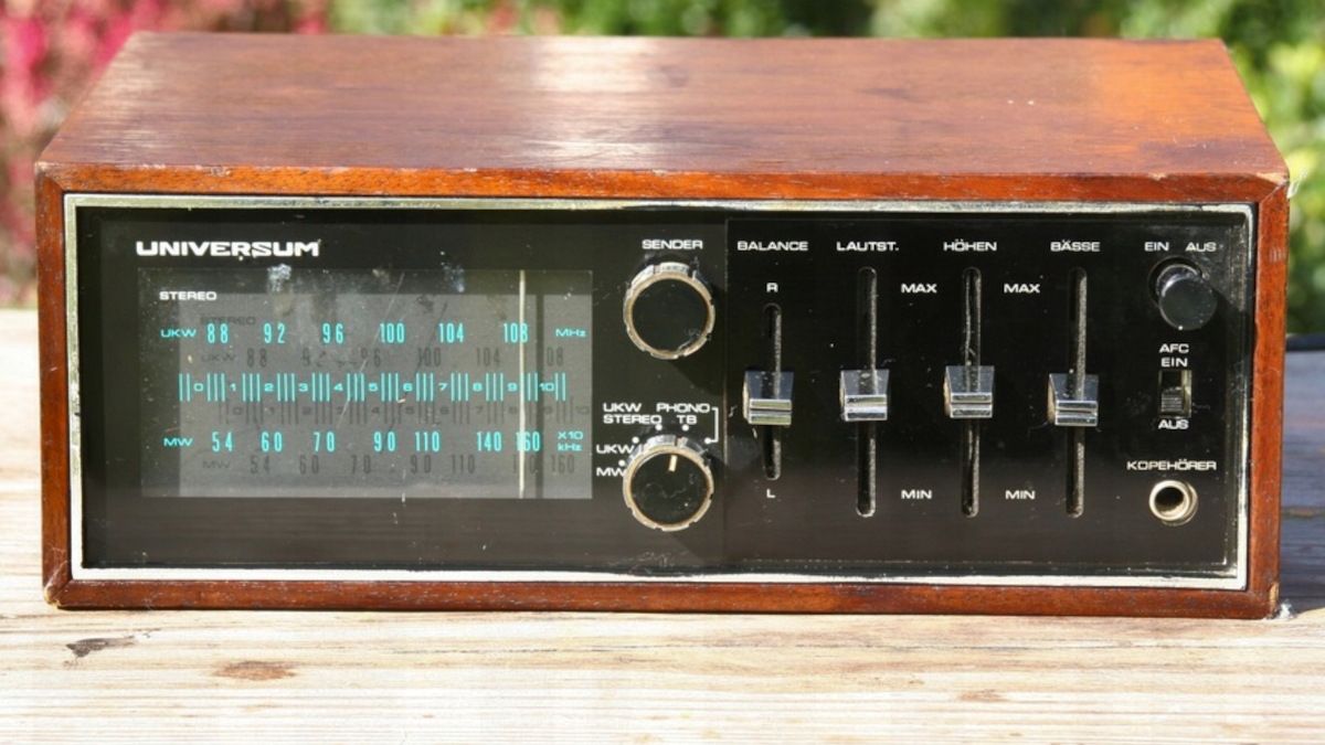 Quelle - Universum VT 2607