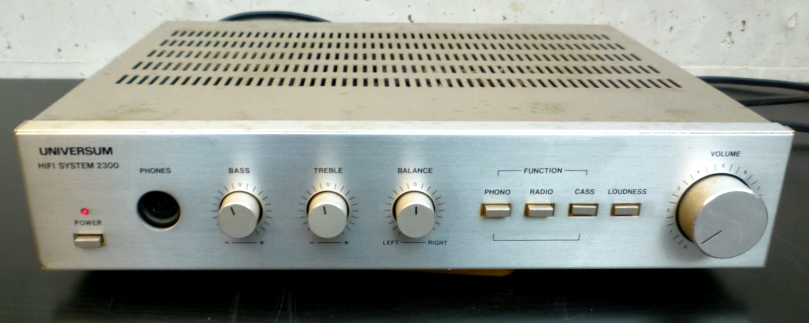Quelle - Universum V 2610 (HiFi System 2300)