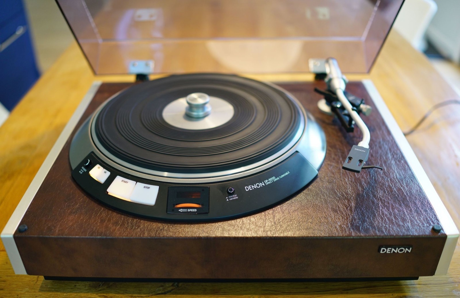 Denon DP-6700