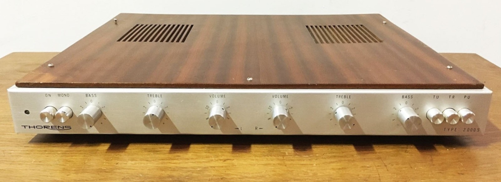 Thorens 2000 S