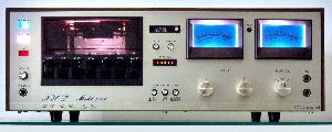 NAD 900