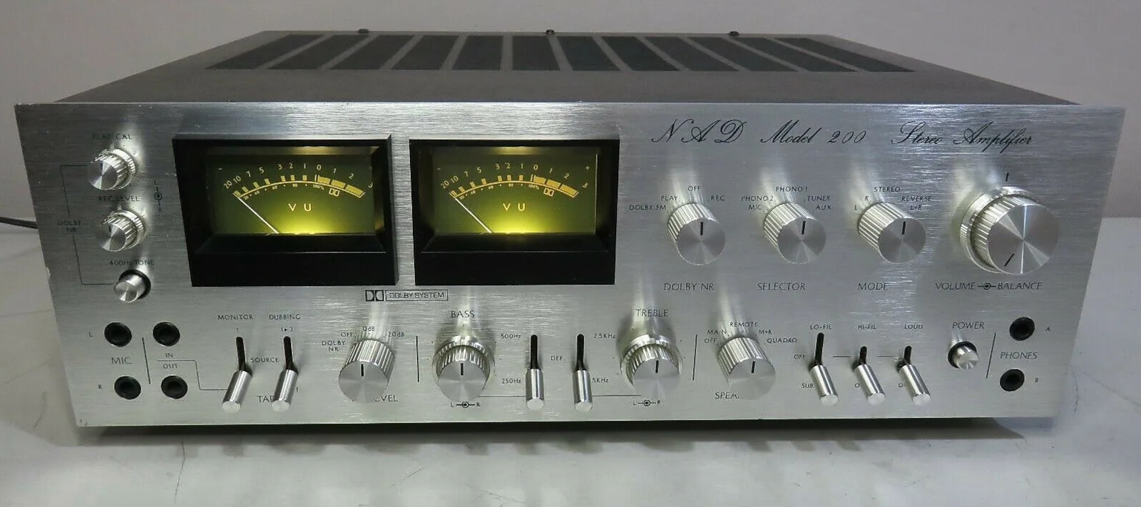 NAD 200 Dolby