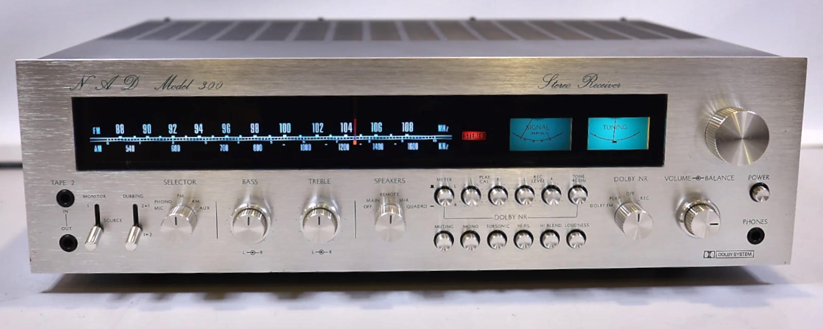 NAD 300 Dolby