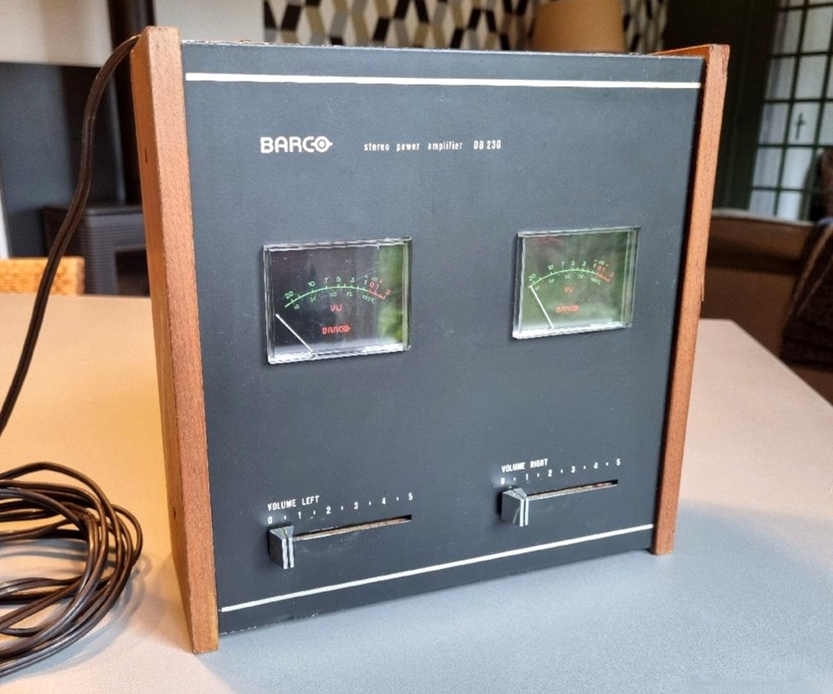 Barco DB 230