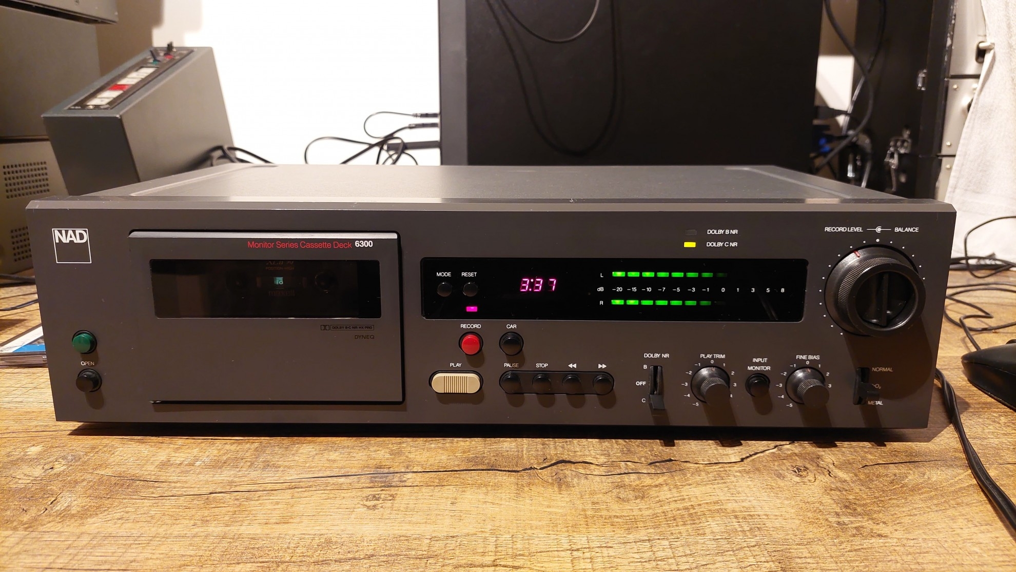 NAD 6300