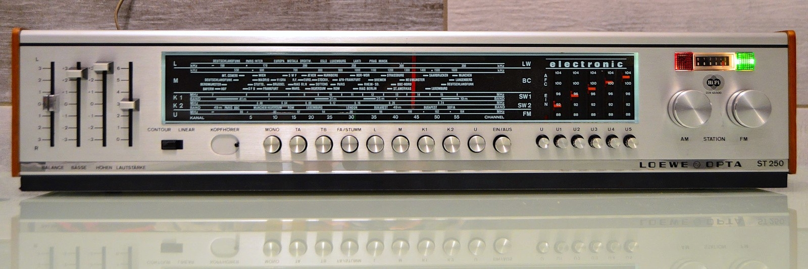 Loewe Opta ST 250 Electronic
