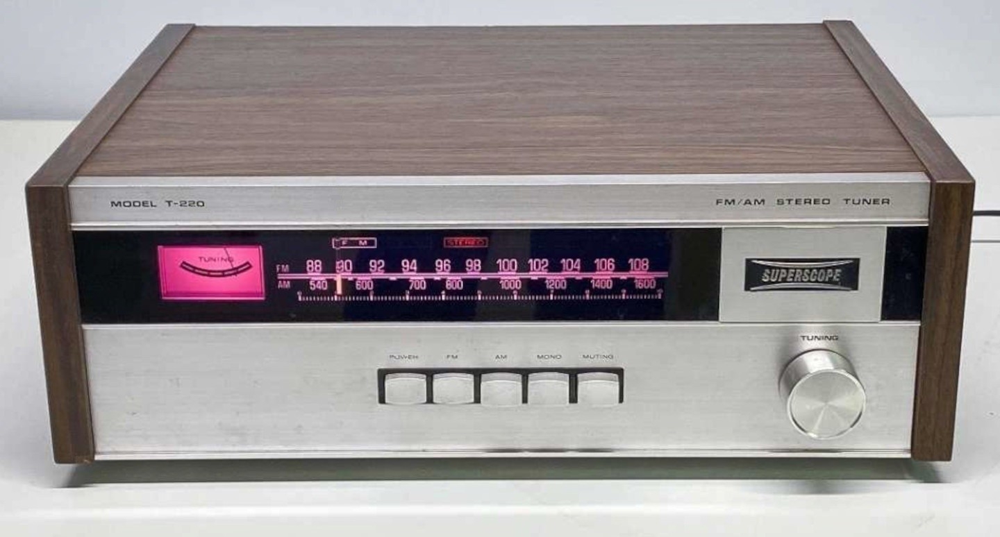 Superscope T-220