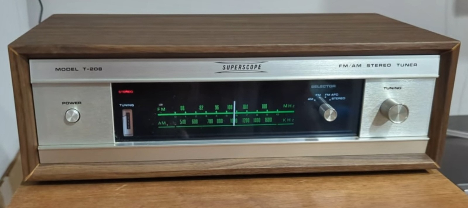 Superscope T-208