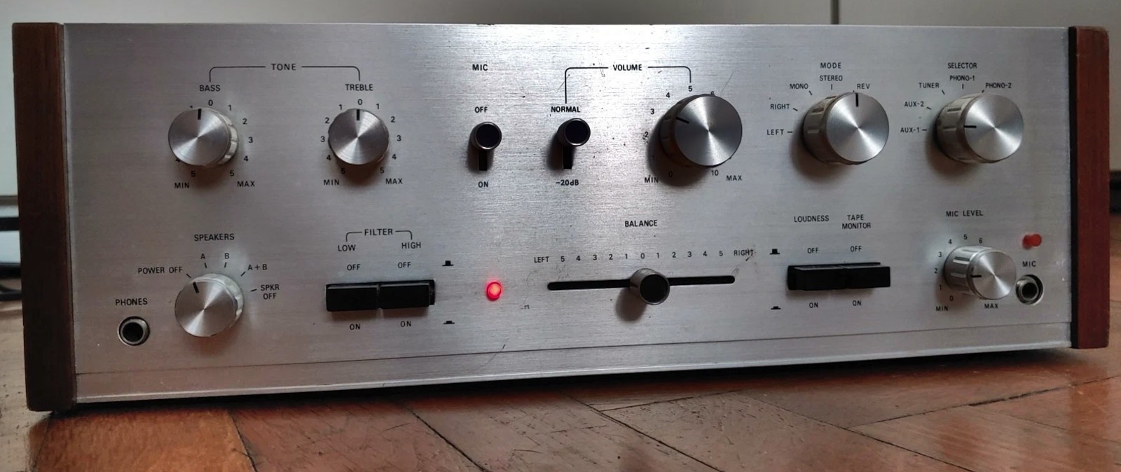 Emerson EA-4000