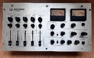 Rodec console SM 300 avec façade alu