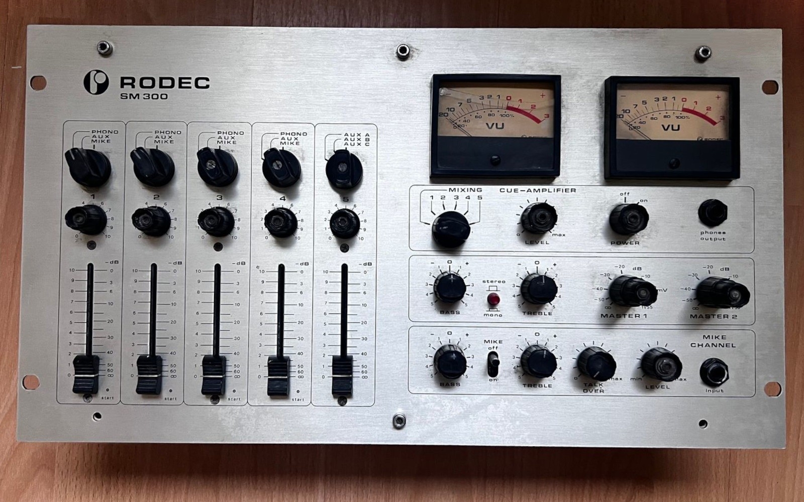 Rodec SM 300 Audio Mixing Panel