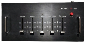 Rodec console 1361 avec façade noire