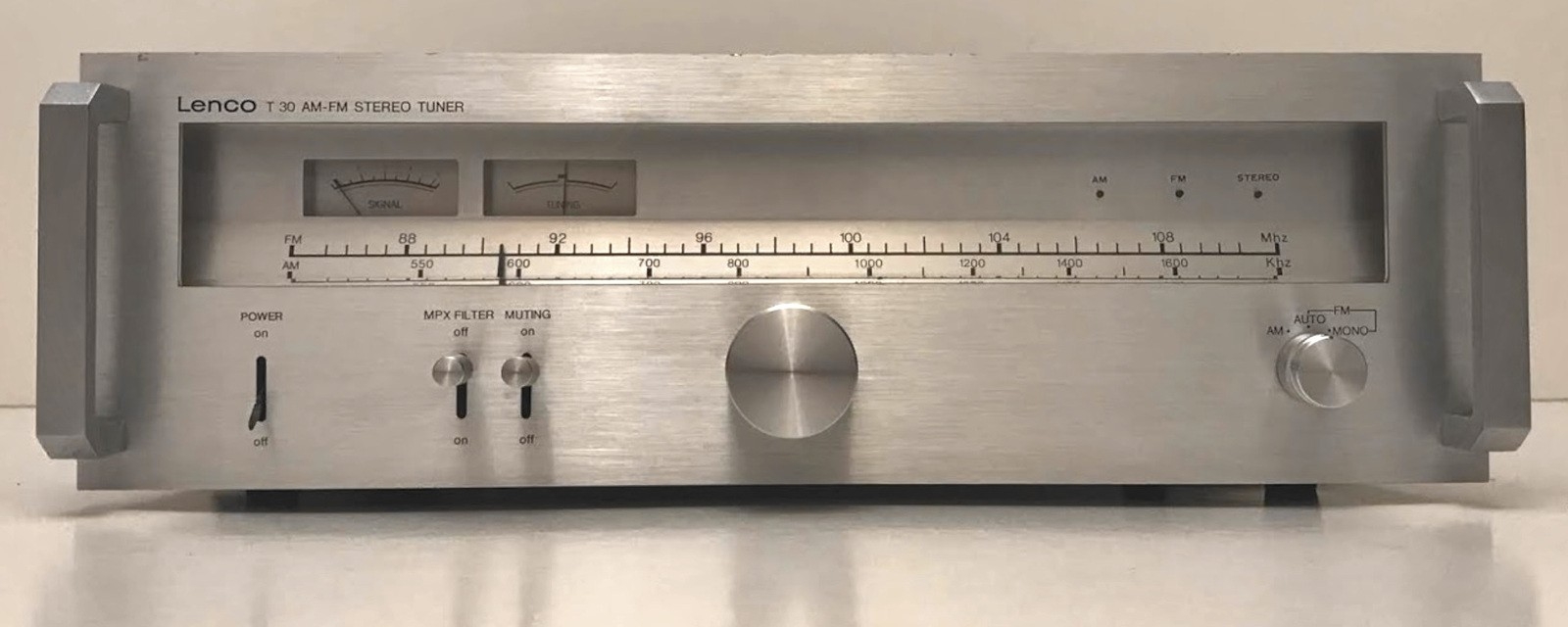 Lenco T 30