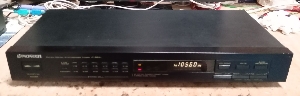Pioneer F-551 L allumé
